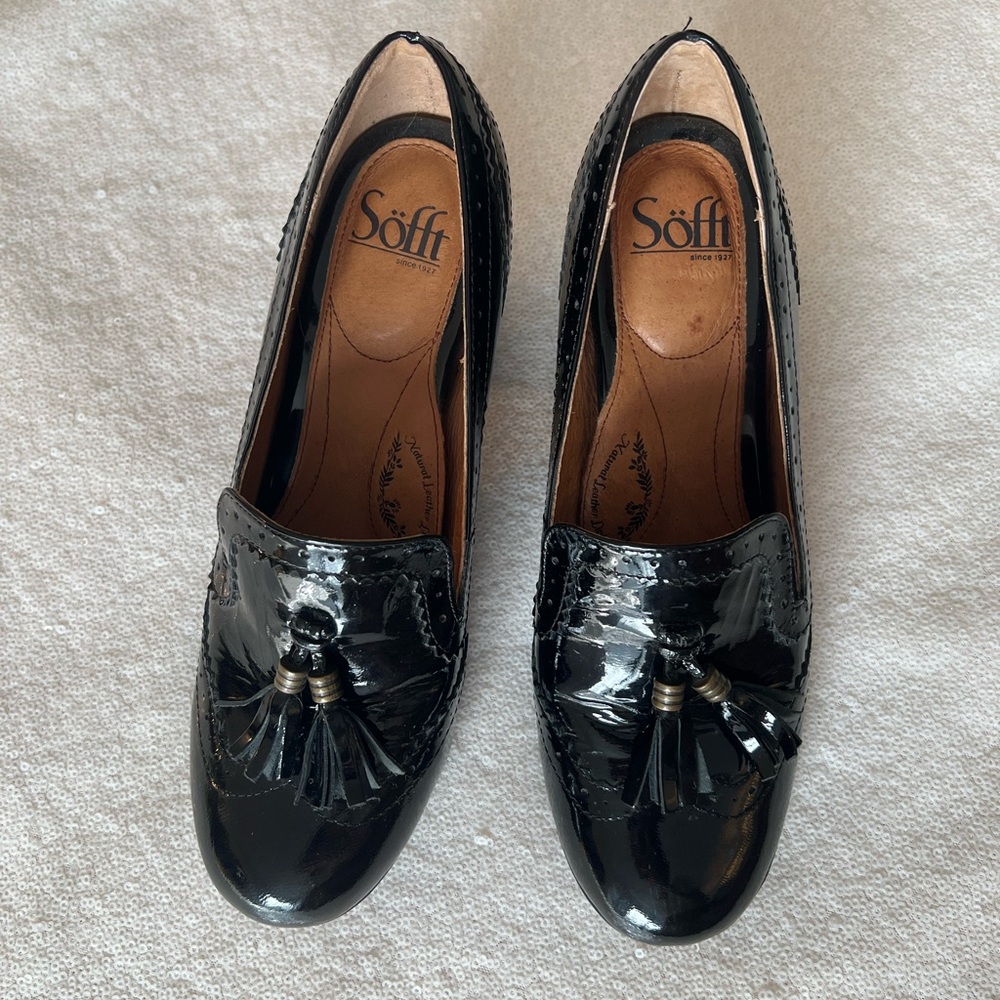 Sofft Black Patent Leather Tassel Oxford Loafer Vintage Style Heels